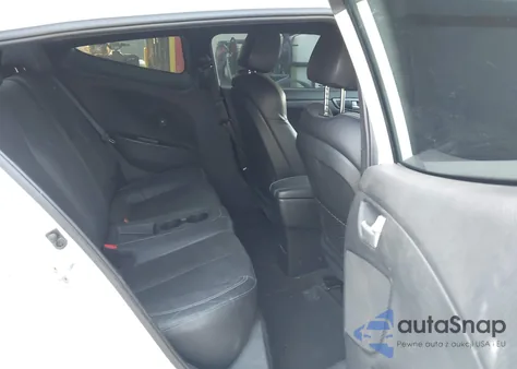 2016 Hyundai Veloster Turbo z USA, uszkodzony, nr VIN KMHTC6AE5GU284757